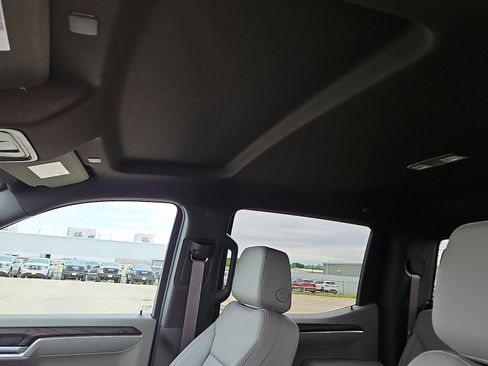 New 2026 GMC Sierra 1500 SLT AWD/4WD image 12