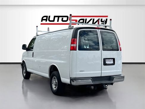 Used 2022 Chevrolet Express 2500 w/ Driver Convenience Package image 5