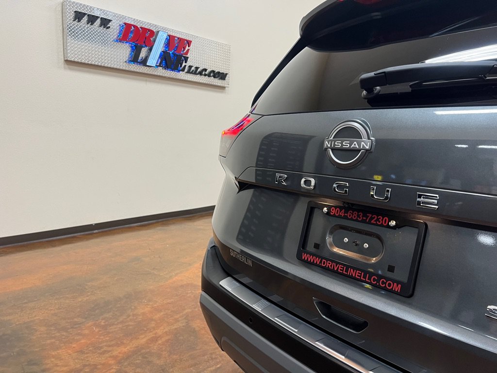 Used 2023 Nissan Rogue SV w/ SV Premium Package AWD/4WD image 5