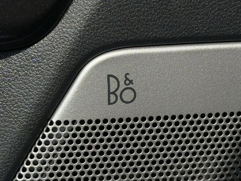 Used 2023 Ford F150 Lariat w/ Equipment Group 502A High image 21