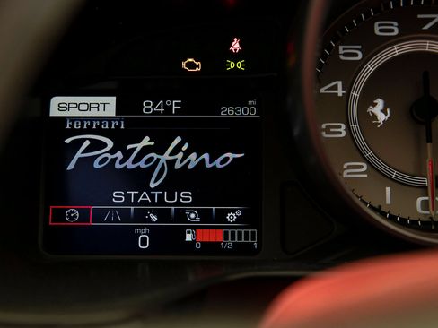 Certified 2019 Ferrari Portofino RWD image 12