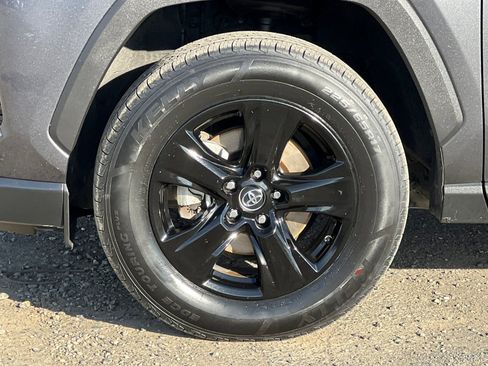 Used 2020 Toyota RAV4 XLE image 26