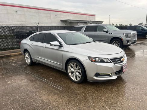 Used 2019 Chevrolet Impala Premier FWD image 3