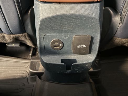 Used 2023 Ford Maverick Lariat w/ Lariat Luxury Package AWD/4WD image 11