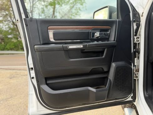 Used 2016 RAM 1500 Laramie w/ Convenience Group AWD/4WD image 15