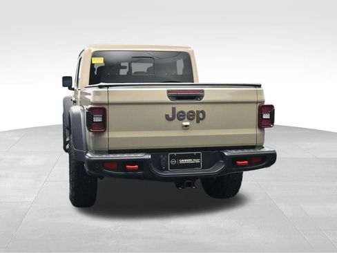Used 2020 Jeep Gladiator Rubicon AWD/4WD image 4