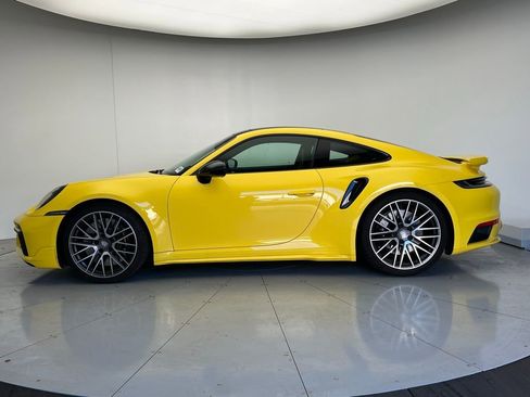 Used 2022 Porsche 911 Turbo w/ 911 Turbo Sportdesign Package image 2