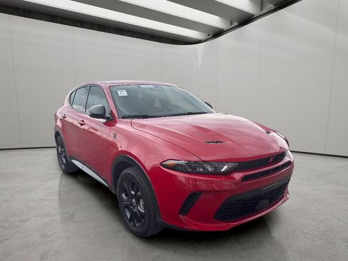 Used 2024 Dodge Hornet R/T w/ R/T Blacktop Package AWD/4WD image 8