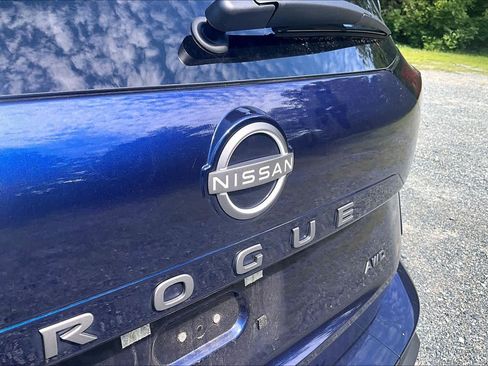Used 2026 Nissan Rogue SV AWD/4WD image 31