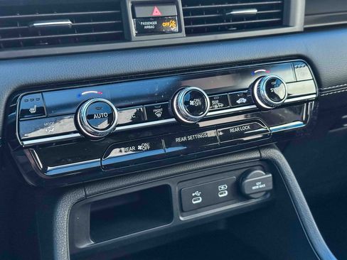 New 2026 Honda Pilot Touring image 24