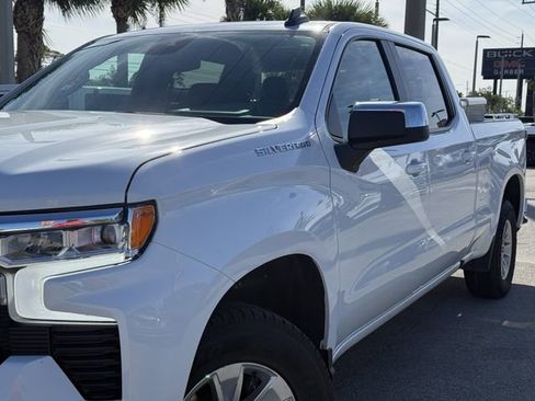 Used 2023 Chevrolet Silverado 1500 LT w/ Protection Package image 6