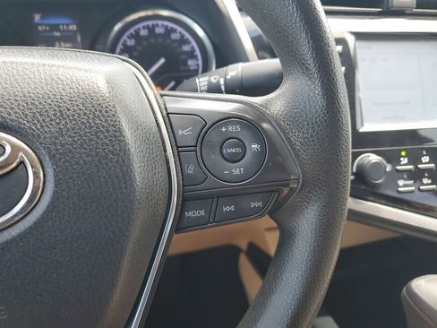 Used 2019 Toyota Camry LE w/ Convenience Package FWD image 21