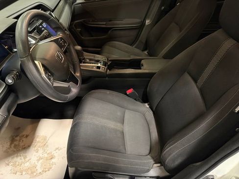 Used 2019 Honda Civic EX image 9