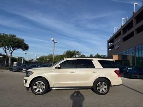 Used 2019 Ford Expedition XLT w/ Equipment Group 202A image 2