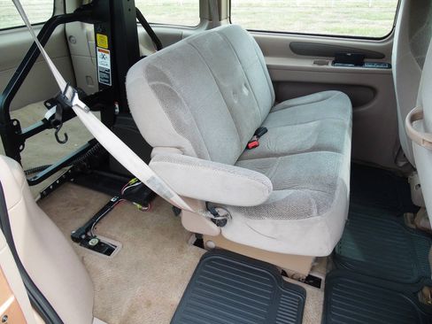 Used 1995 Ford Windstar LX FWD image 30