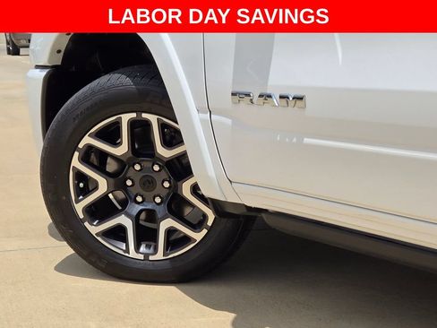Used 2025 RAM 1500 Laramie w/ Laramie Southwest Edition AWD/4WD image 30
