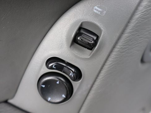Used 2006 Jeep Liberty Sport AWD/4WD image 27