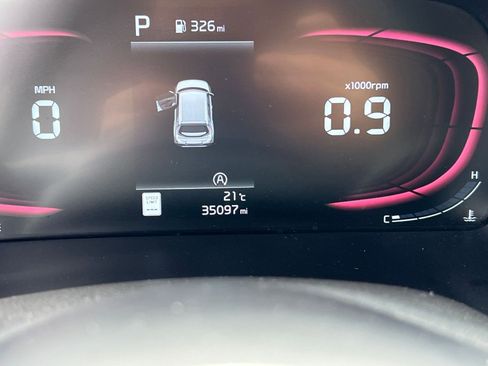 Used 2025 Kia Soul LX w/ LX Technology Package FWD image 45