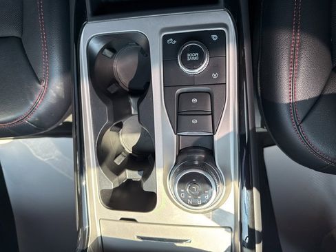Used 2023 Ford Explorer ST-Line image 21