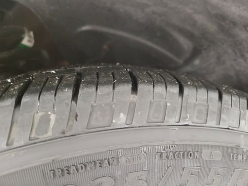 Used 2014 Ford Taurus SEL image 3