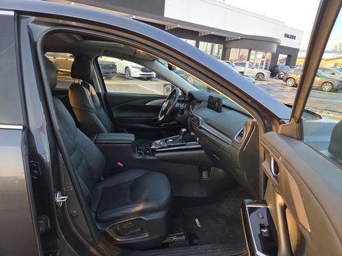 Used 2023 MAZDA CX-9 Touring image 17