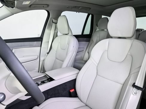 Used 2026 Volvo XC90 B6 Ultra w/ Protection Package AWD/4WD image 7