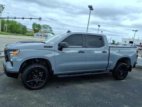 Used 2025 Chevrolet Silverado 1500 Custom Trail Boss AWD/4WD image 10
