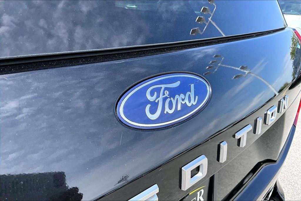 Certified 2025 Ford Expedition Max Active AWD/4WD image 32