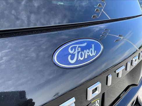 Used 2025 Ford Expedition Max Active AWD/4WD image 32