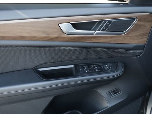 Used 2024 Volkswagen Atlas SE FWD image 22