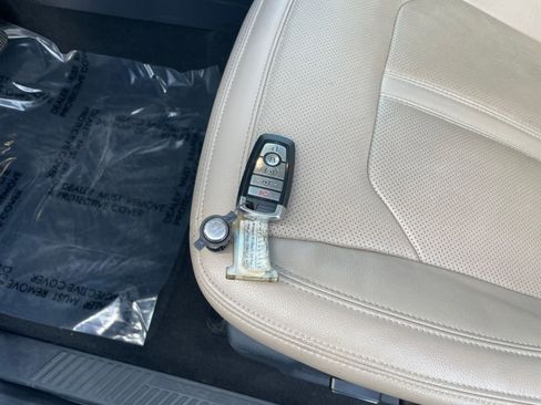 Used 2024 Ford Expedition Limited image 22