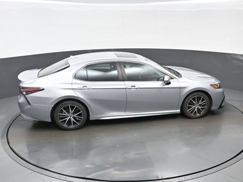 Used 2024 Toyota Camry SE FWD image 41