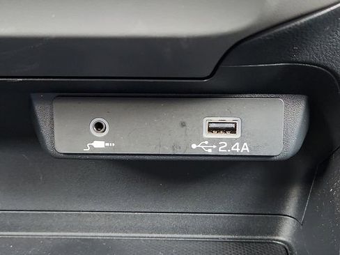 Used 2024 Subaru Crosstrek 2.0i image 19