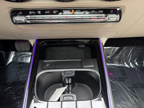 Certified 2021 Mercedes-Benz GLB 250 4MATIC image 19