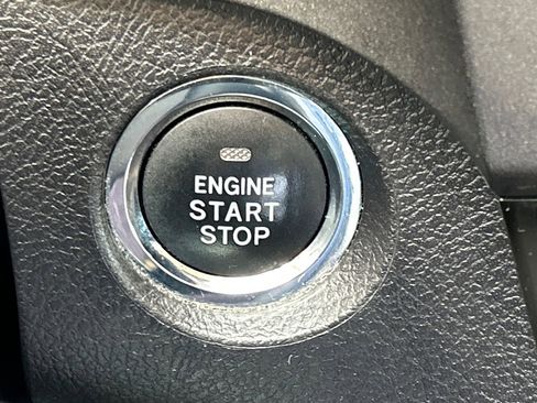 Used 2018 Toyota Sienna Limited Premium w/ Carpet Mat Package image 31