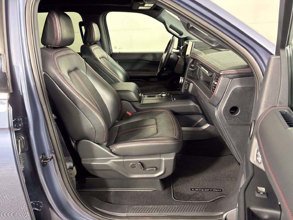 Certified 2023 Ford Expedition Max Limited RWD image 7