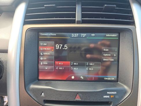 Used 2011 Ford Edge SEL w/ 202A Rapid Spec Order Code FWD image 17