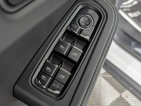 New 2026 Porsche Macan S image 24