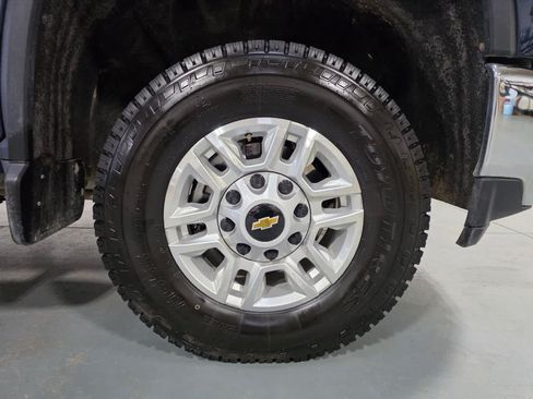 Used 2022 Chevrolet Silverado 2500 LT w/ Convenience Package AWD/4WD image 8
