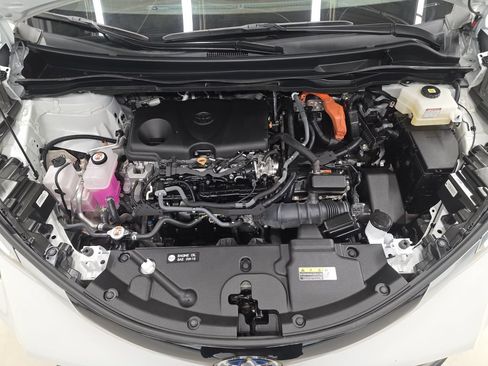 Used 2024 Toyota Sienna Platinum AWD/4WD image 59