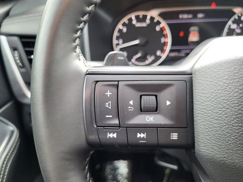 Used 2025 Nissan Rogue SV image 23