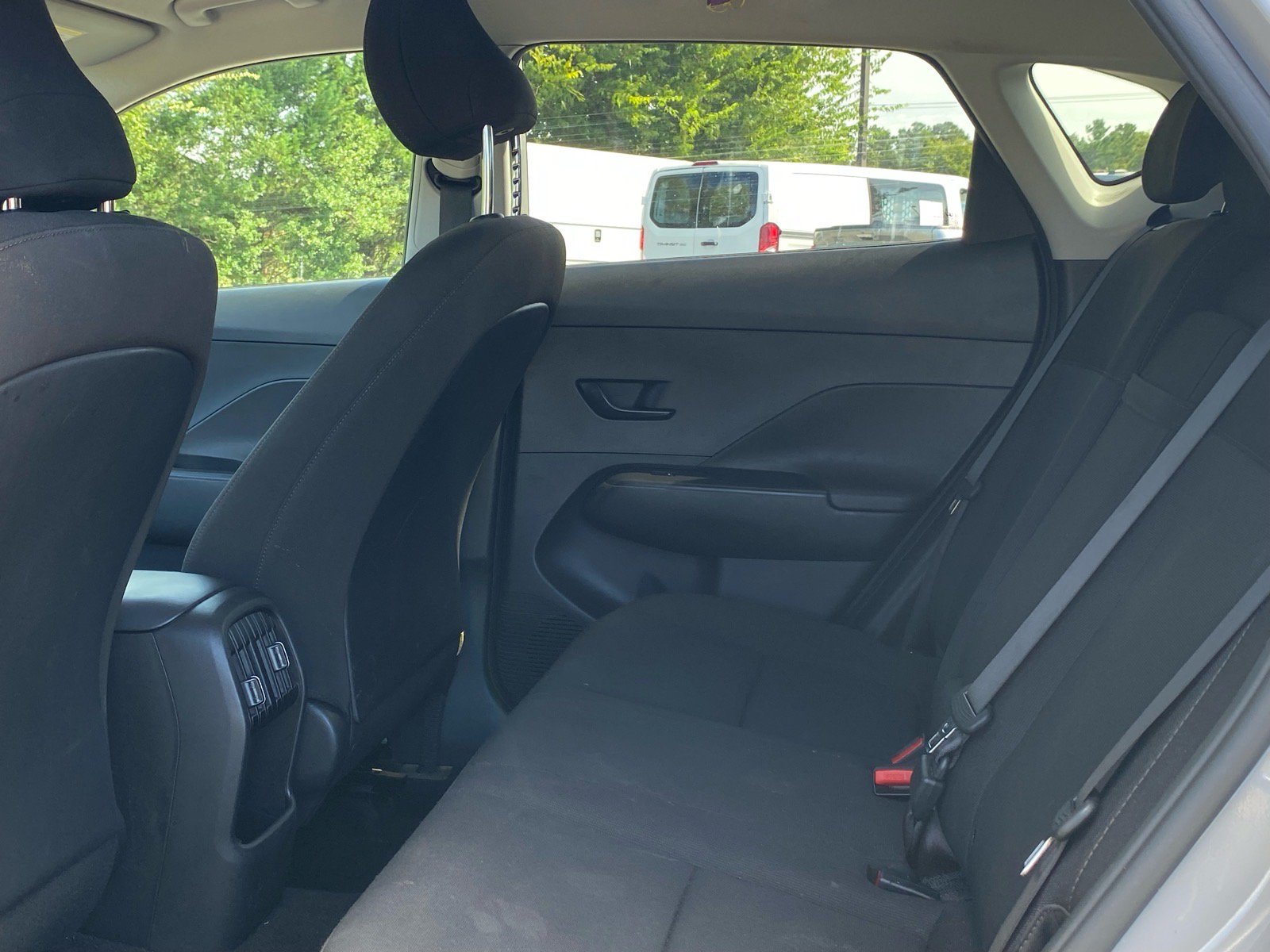 Used 2025 Hyundai Kona SEL AWD/4WD image 18