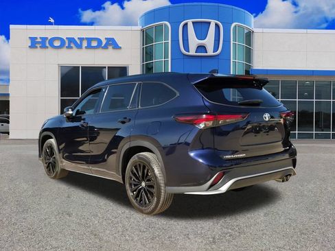 Used 2025 Toyota Highlander XSE AWD/4WD image 23