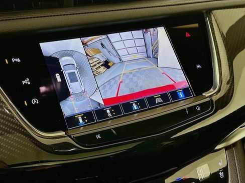 New 2025 Cadillac XT6 Sport w/ Technology Package image 11