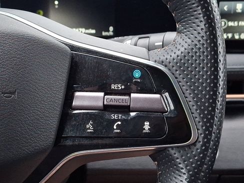 Certified 2023 Nissan Ariya FWD image 22