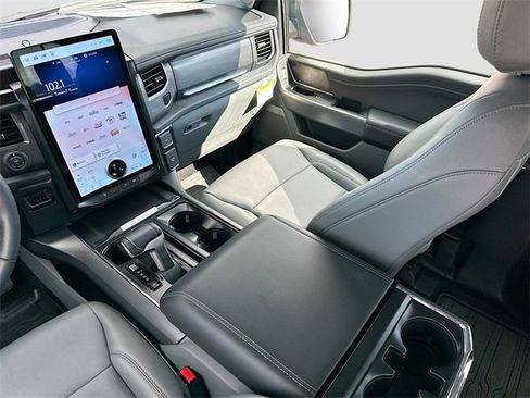 Used 2025 Ford F150 Lightning Flash image 23