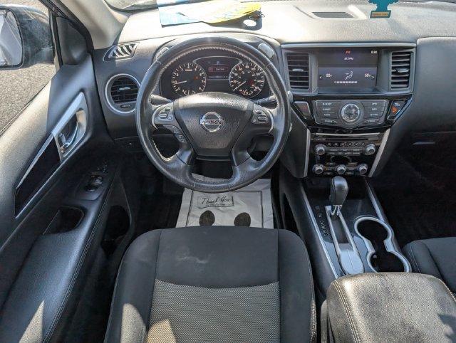 Used 2018 Nissan Pathfinder SV FWD image 6