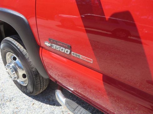 Used 2002 Chevrolet Silverado 3500 2WD Extended Cab image 9