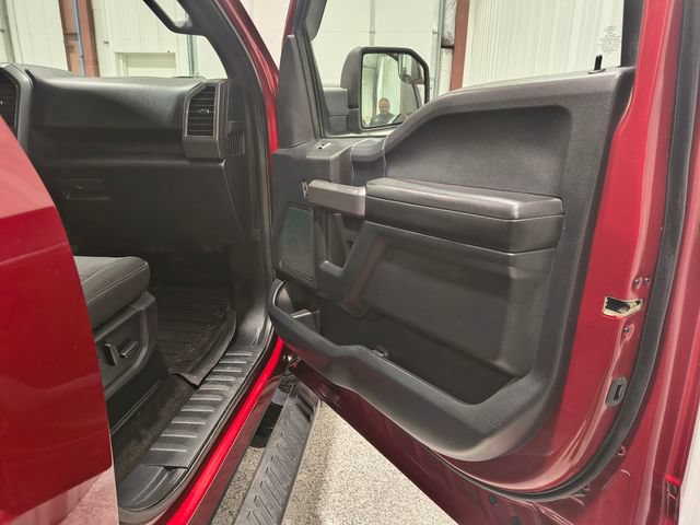 Used 2019 Ford F150 XLT w/ Equipment Group 302A Luxury AWD/4WD image 11