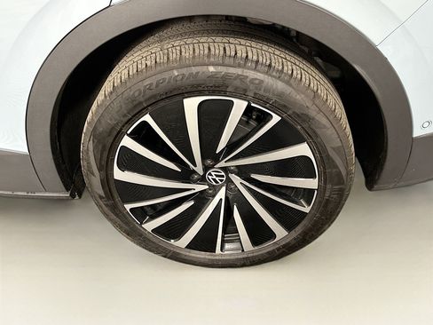 Used 2023 Volkswagen ID.4 Pro S Plus AWD/4WD image 11